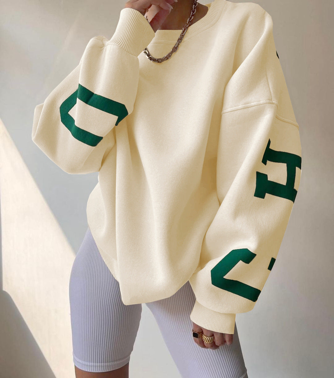 Women's Oversized Graphic Fleece Crewneck Sweatshirt