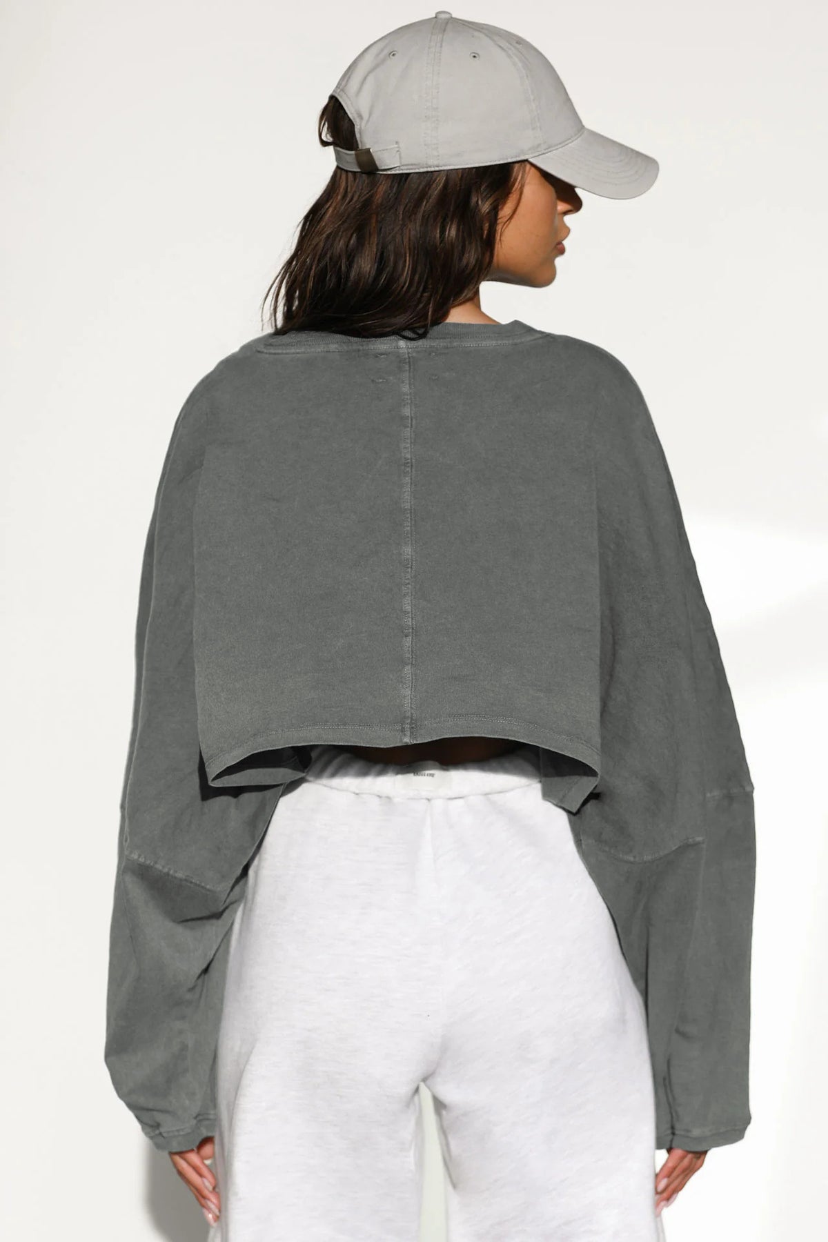 Women's Long Sleeve Oversized Cropped Crew Neck Sweatshirt