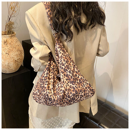 Leopard print ladies handbags Tote bags Shoulder and crossbody bags