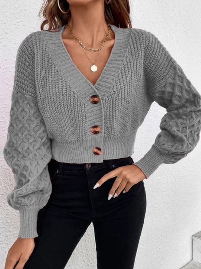 Women's Cropped Chunky V Neck Button Front Cardigan