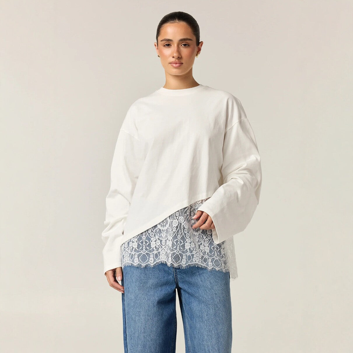 Women's Lace Hem Long Sleeve Top Relaxed Fit Cotton Tee