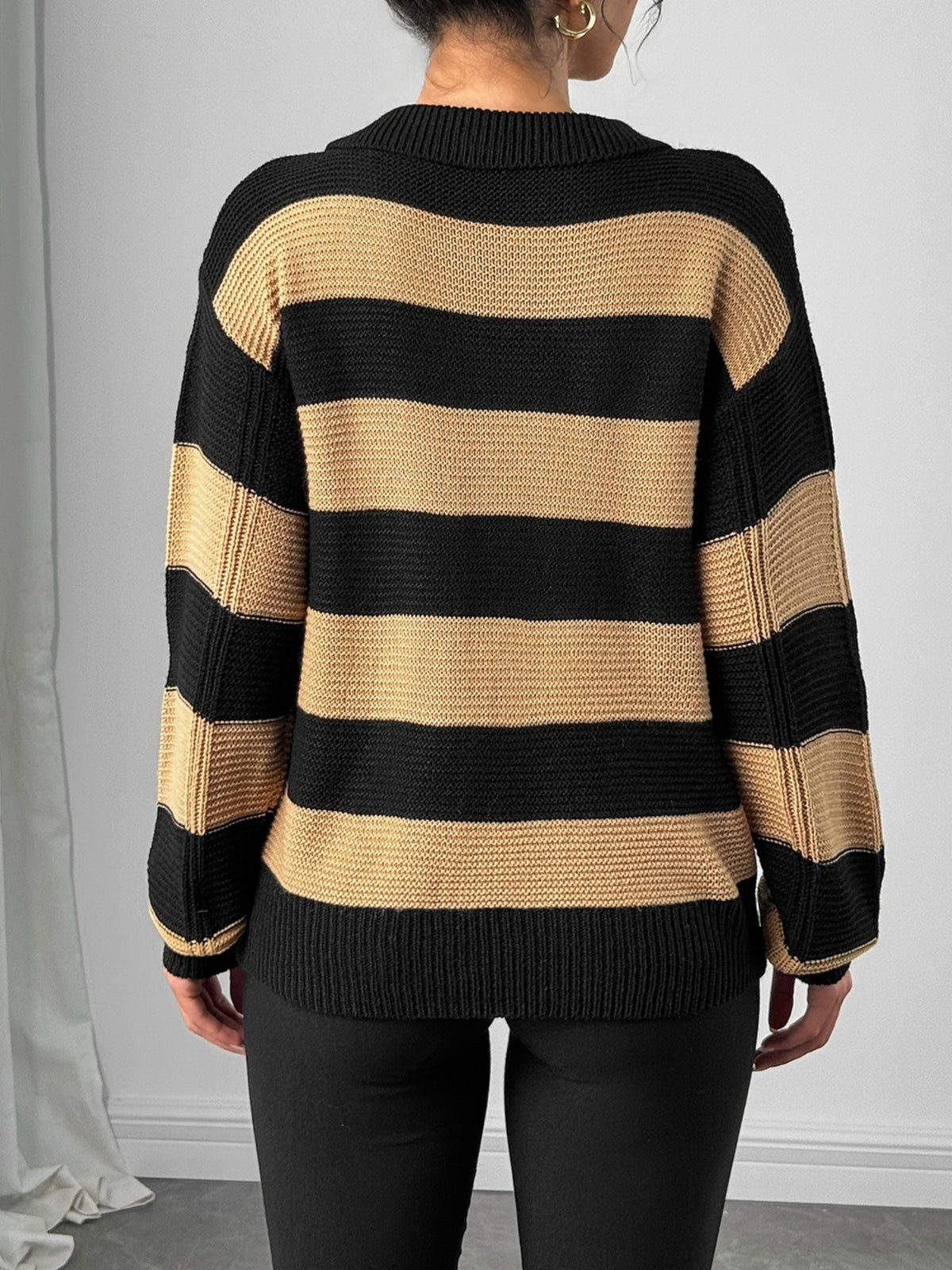 Women's Striped V-Neck Floral Pocket Balloon Sleeve Sweater
