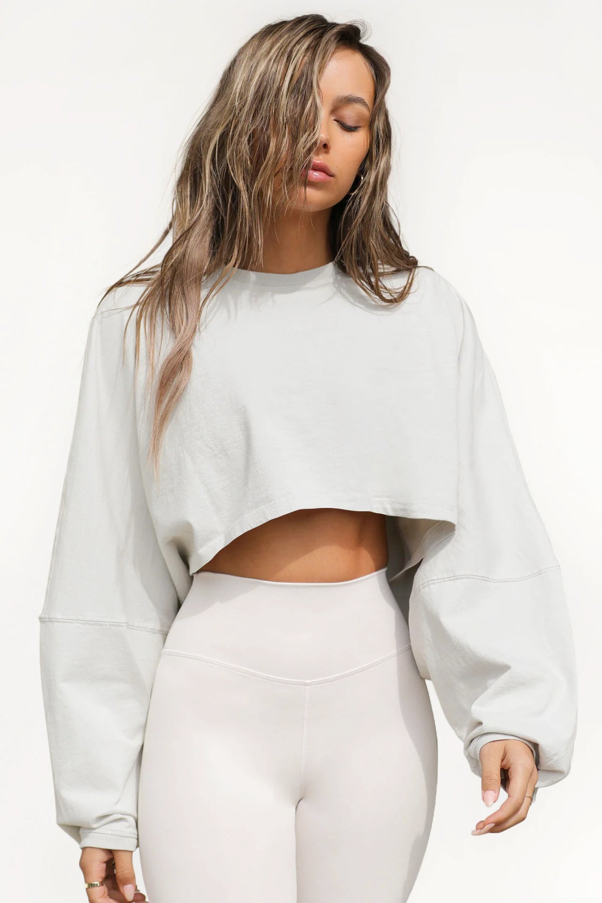 Women's Long Sleeve Oversized Cropped Crew Neck Sweatshirt