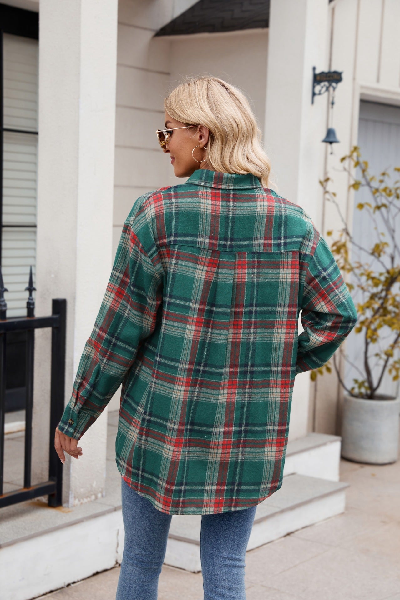 Women’s Casual Plaid Shirt with Pockets Loose Fit Fashion Top