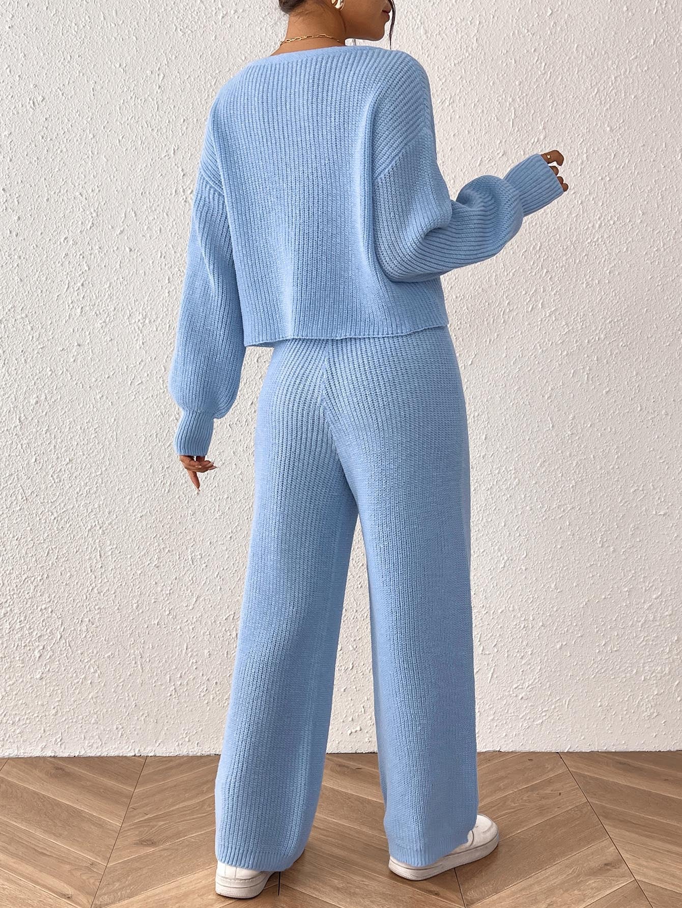 Cozy Two-Piece Set | Buttoned Cardigan & Drawstring Trousers