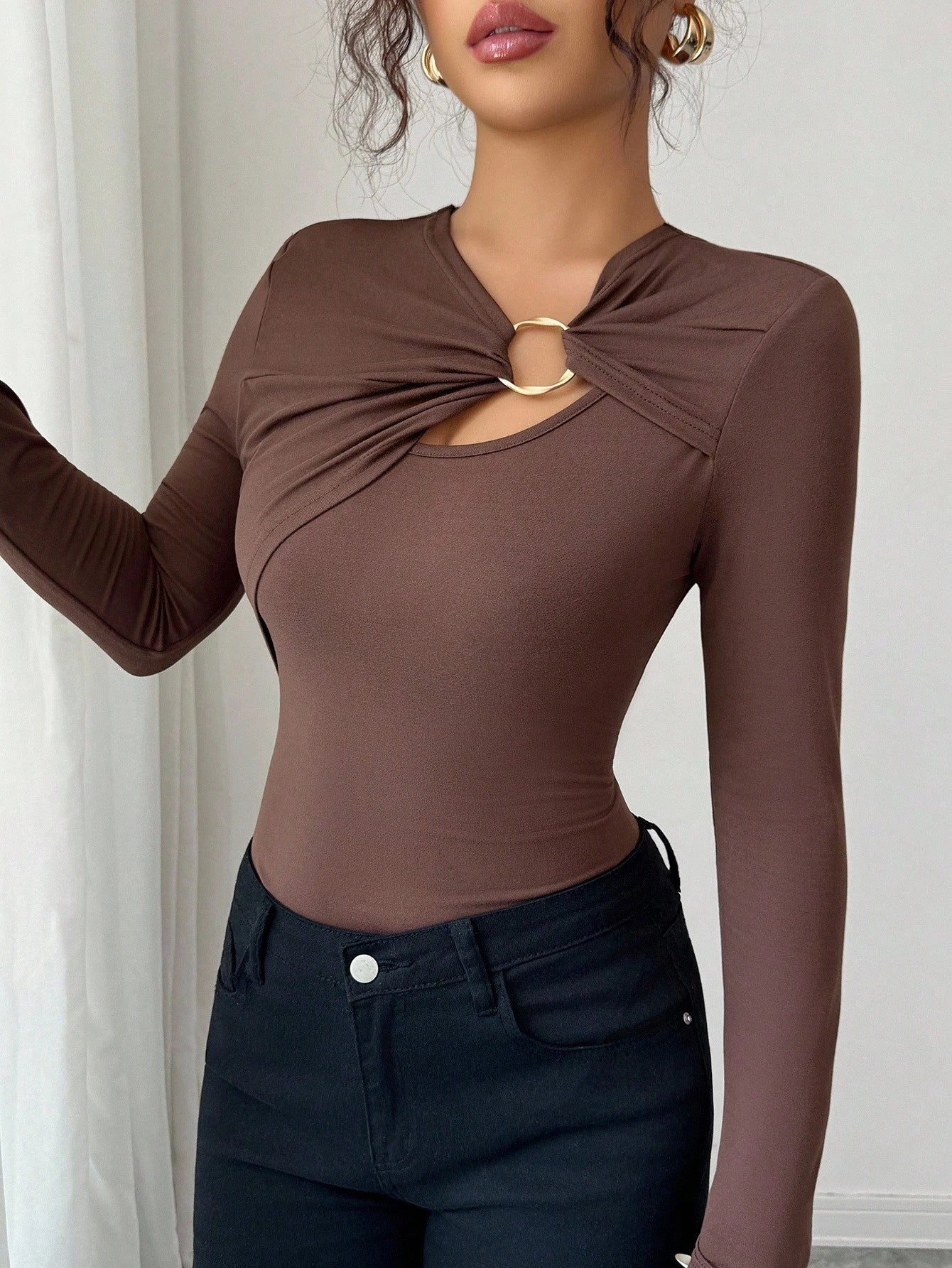 Asymmetrical Cutout Ring Detail Slim Fit Long Sleeve Top
