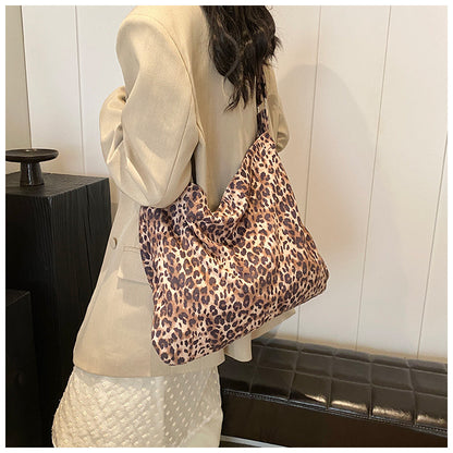 Leopard print ladies handbags Tote bags Shoulder and crossbody bags