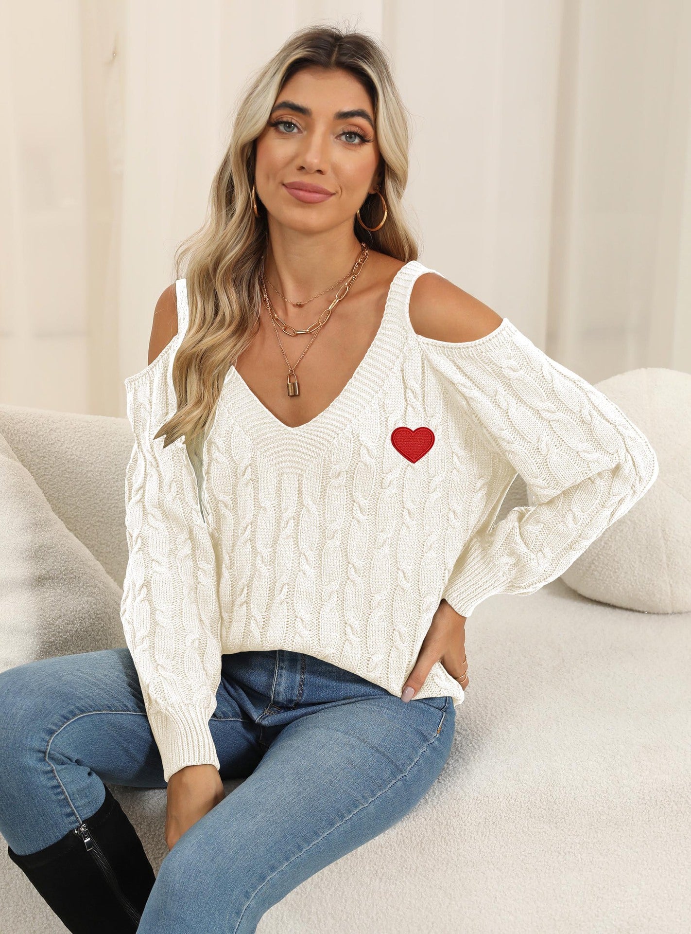 Women's Deep V Sexy Off-the-shoulder Love Pattern Bottoming Shirt