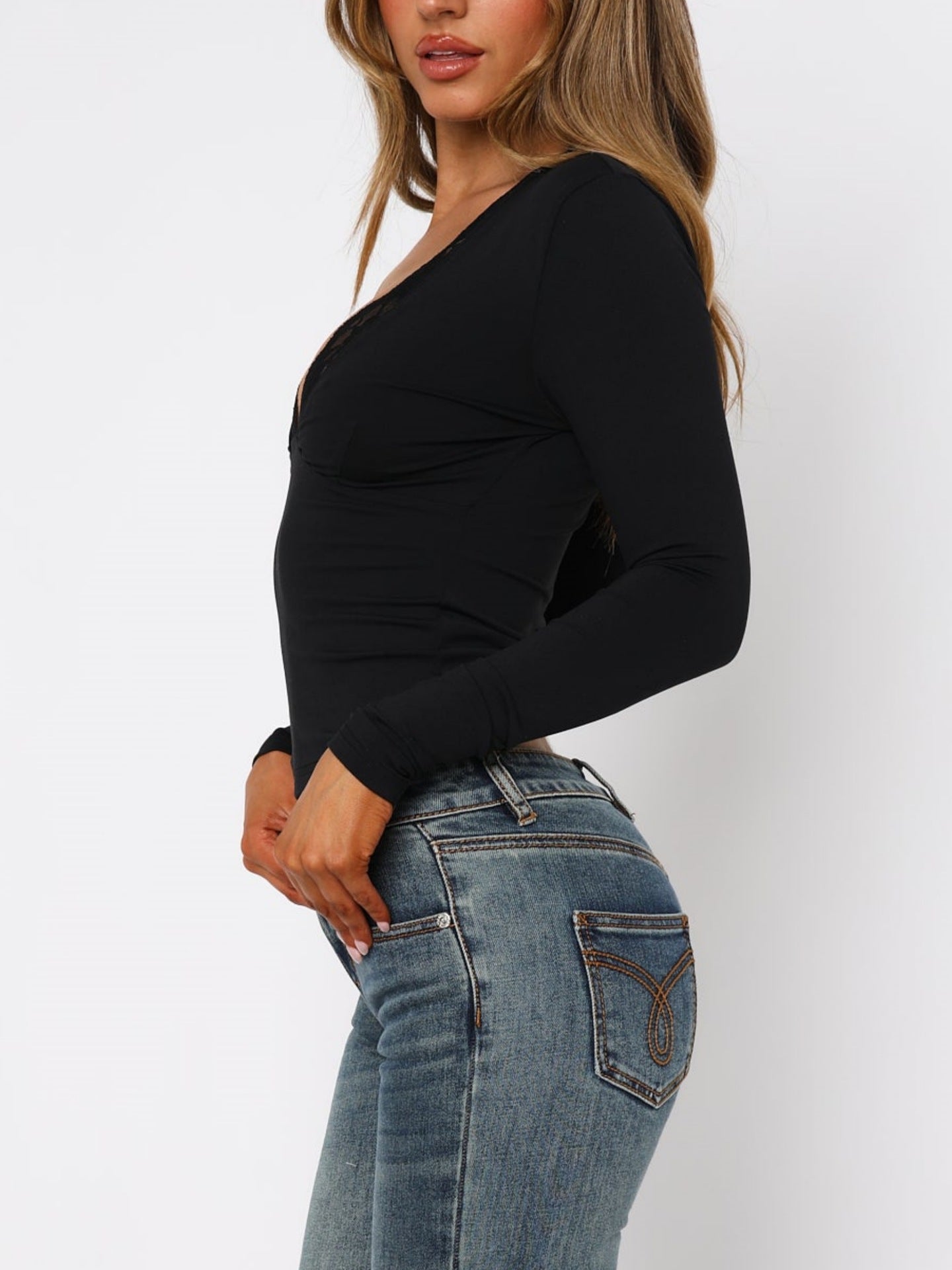 Sexy Lace Trim V Neck Long Sleeve Crop Top