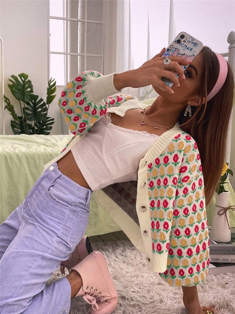 Women's Floral Button Front Crop Cardigan Sweater