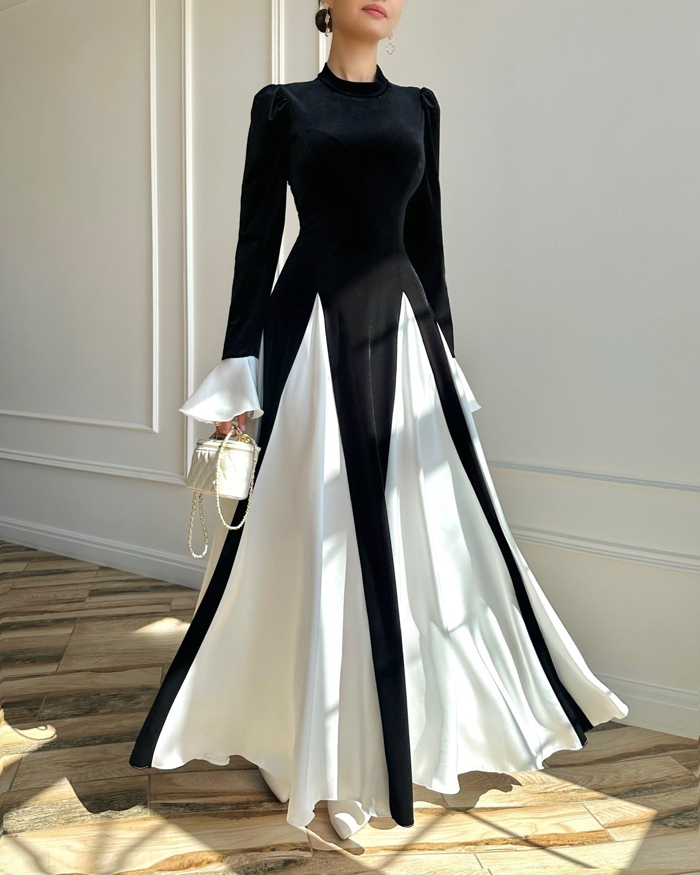 Elegant Velvet Bell Sleeve Color Block Maxi Dress