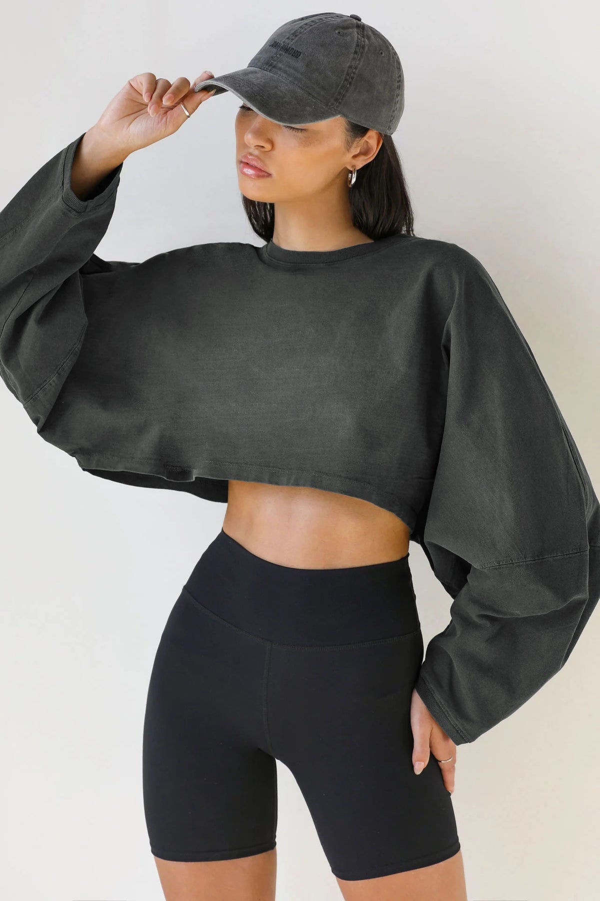 Women's Long Sleeve Oversized Cropped Crew Neck Sweatshirt