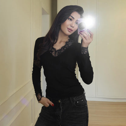 Women's Lace Trim V-Neck Long Sleeve Fitted Top