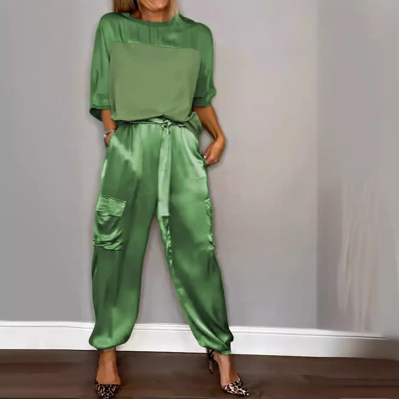 Women's Satin Two-Piece Jogger Set Short Sleeve Pockets