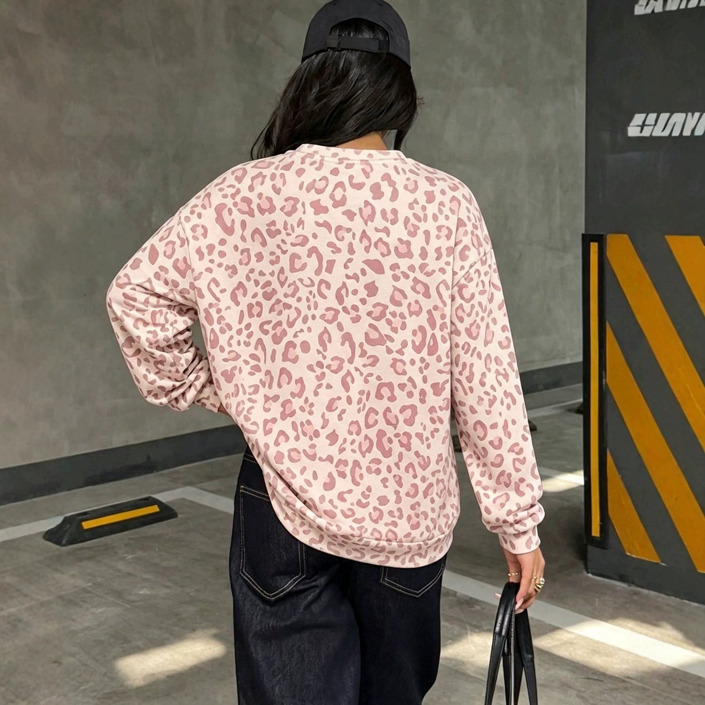 Leopard Print Sweatshirt Relaxed Fit Crew Neck Pullover