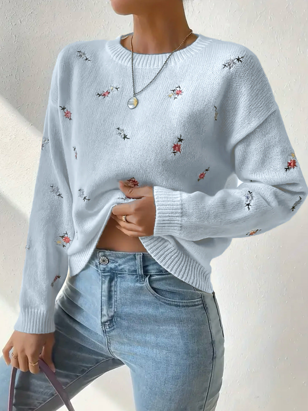 Women's Floral Embroidered Crew Neck Knit Sweater