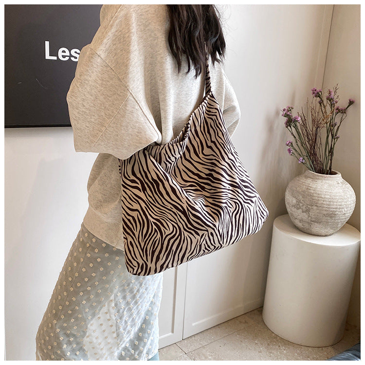 Leopard print ladies handbags Tote bags Shoulder and crossbody bags