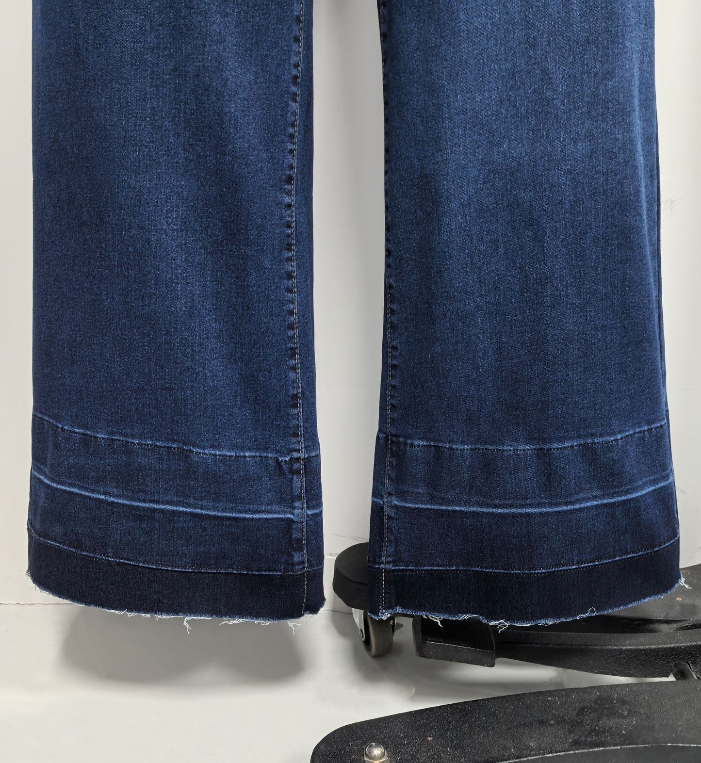 Vintage Washed Wide Leg Jeans Patch Pocket High Rise