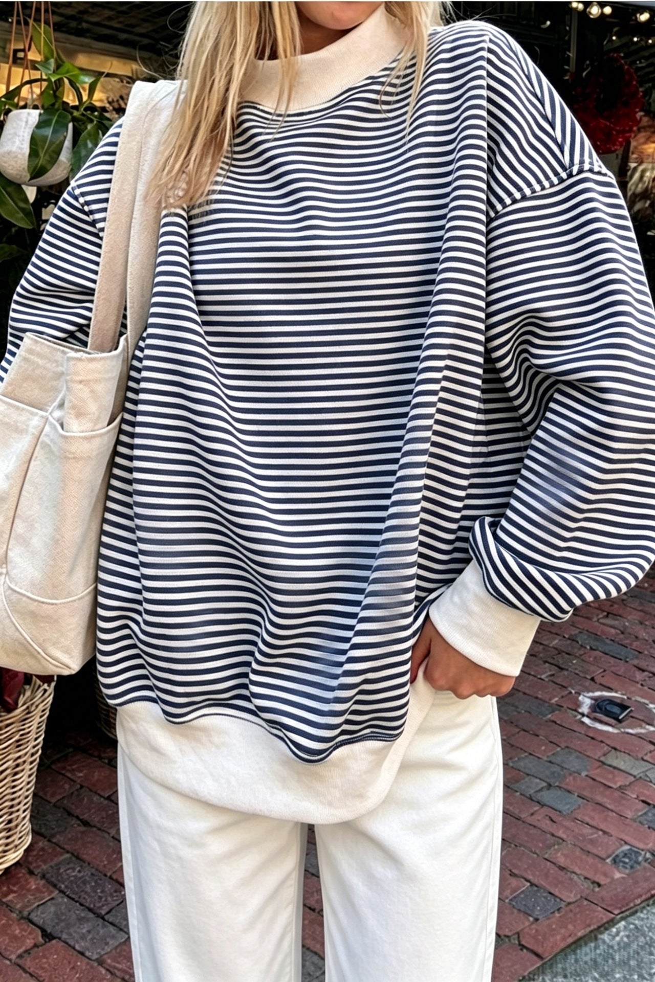 Women’s Oversized Contrast Stripe Mock Neck Sweatshirt
