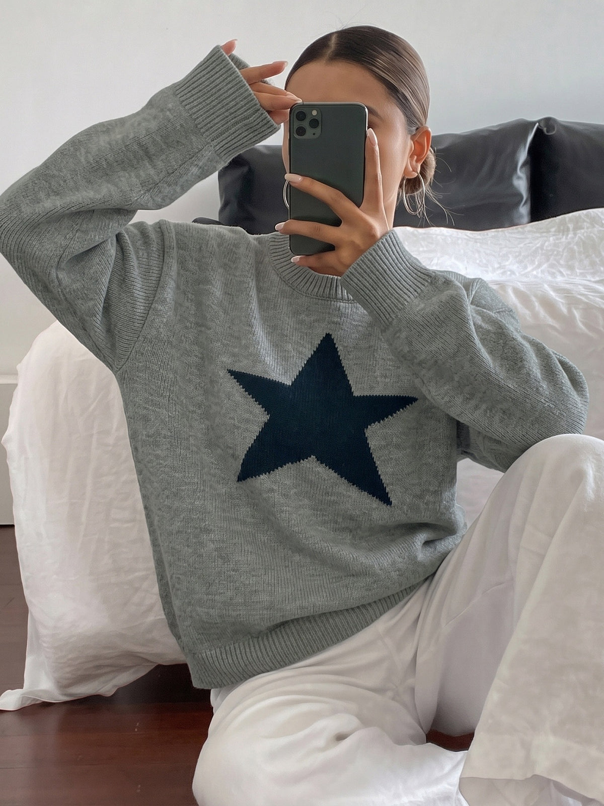 Women's Oversized Star Crew Neck Knit Sweater