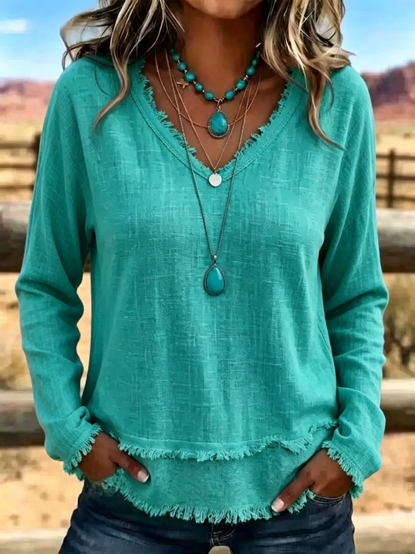 Women's Frayed Hem V-Neck Long Sleeve Casual Top