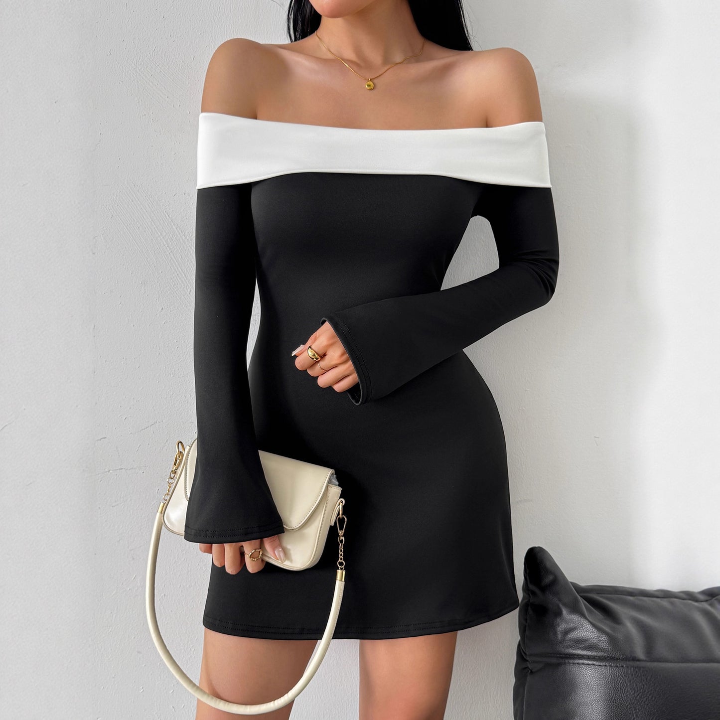 Colorblock Off Shoulder Bell Sleeve Bodycon Mini Dress
