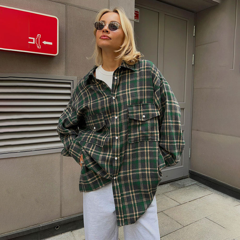 Women's Oversized Plaid Button Down Shirt with Pockets