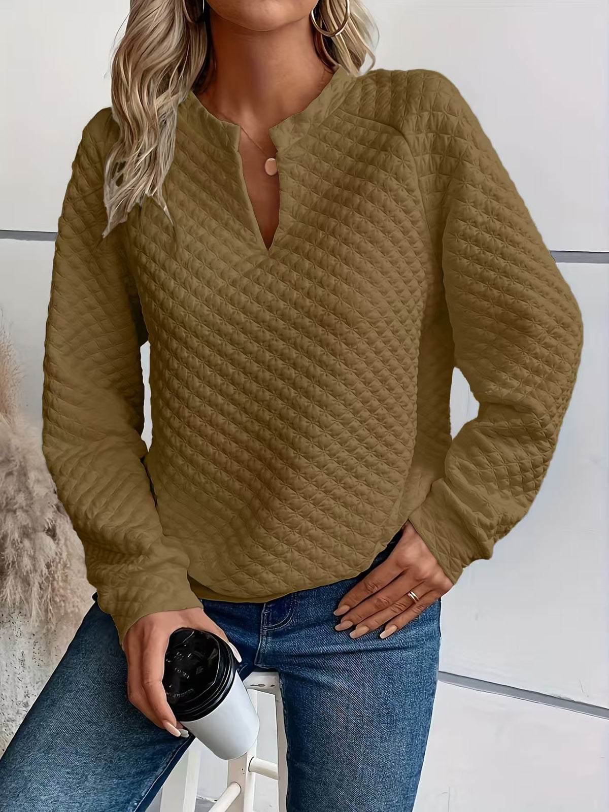 Women's Oversized Quilted V Neck Raglan Sweatshirt