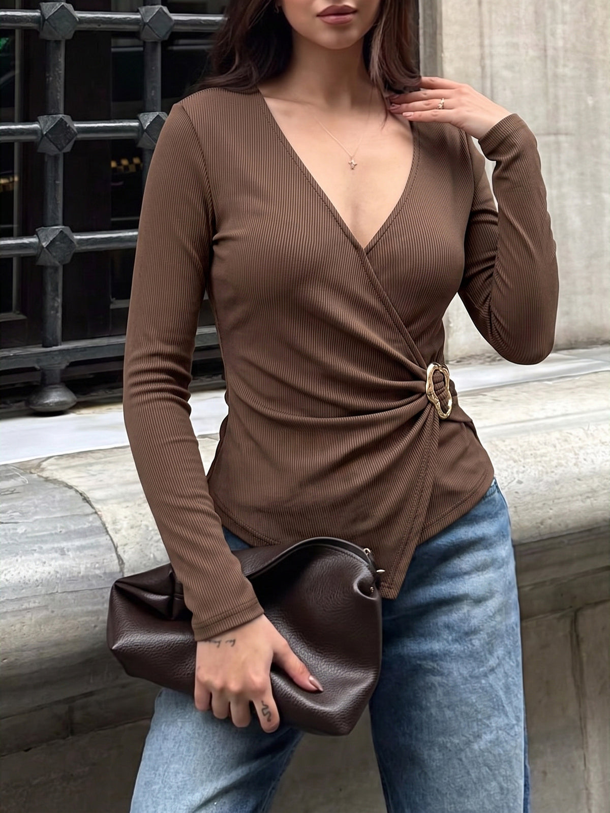 Women's V-Neck Ribbed Buckle Waist Long Sleeve Fitted Top