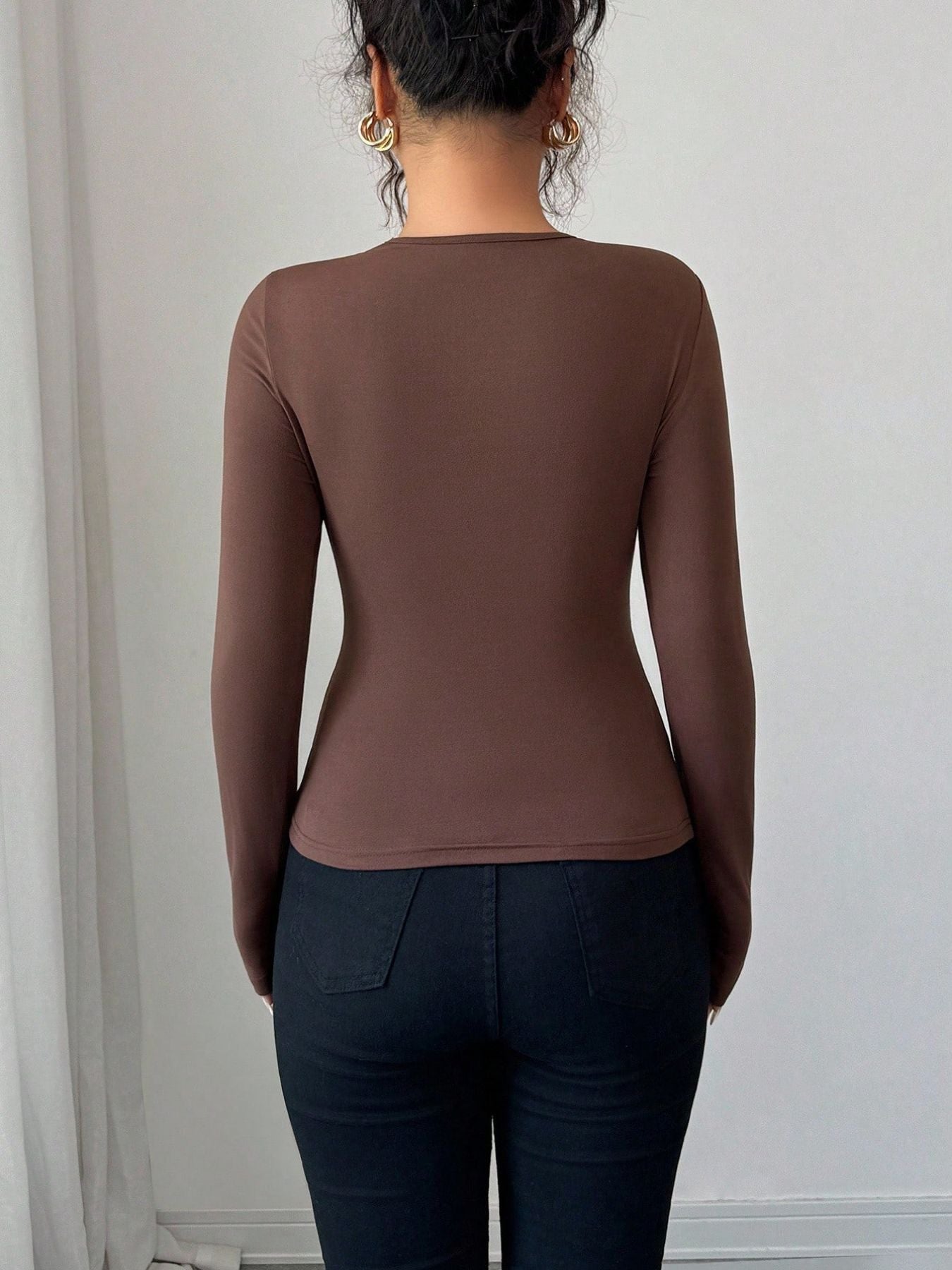 Asymmetrical Cutout Ring Detail Slim Fit Long Sleeve Top