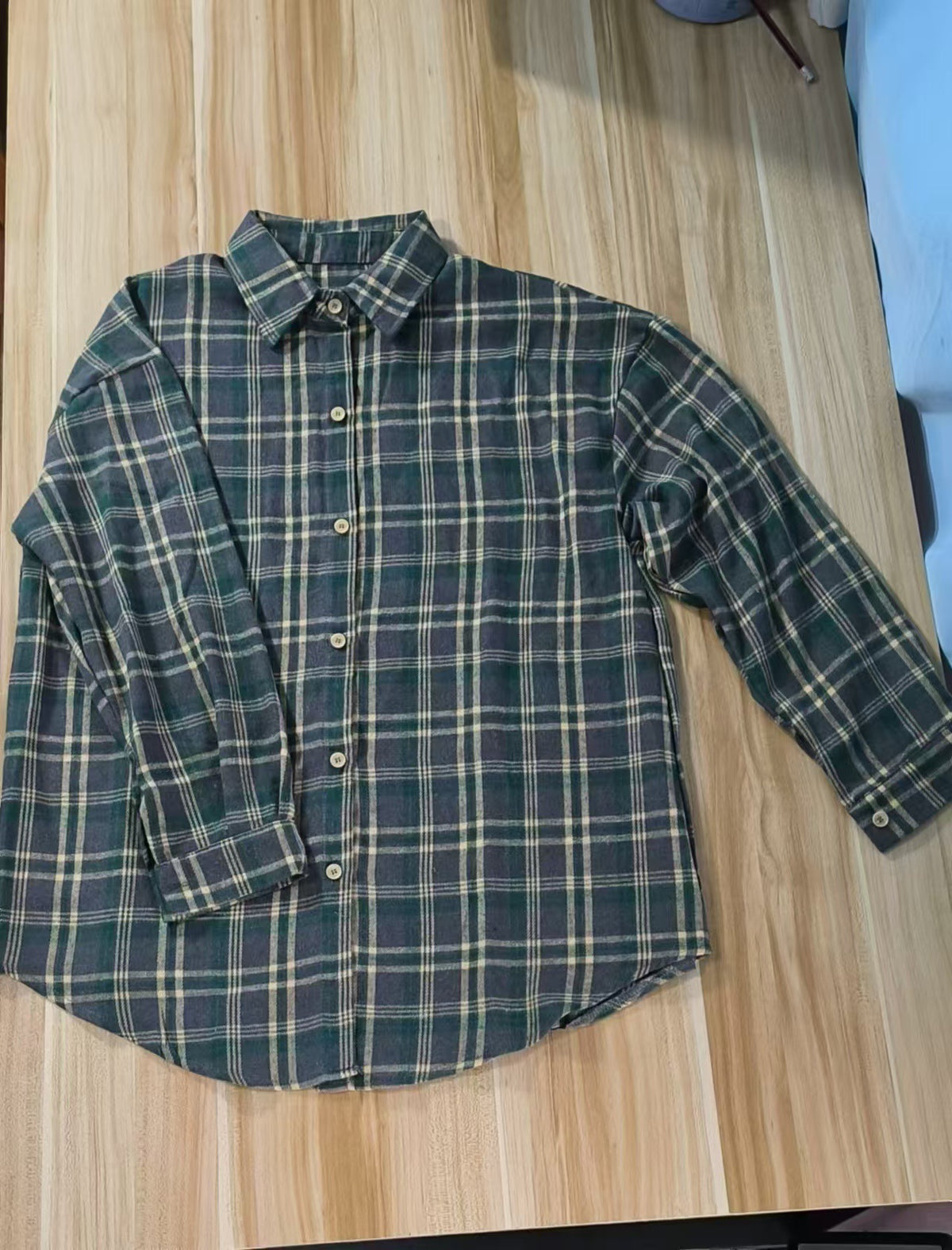 Women's Oversized Vintage Plaid Button Down Shirt
