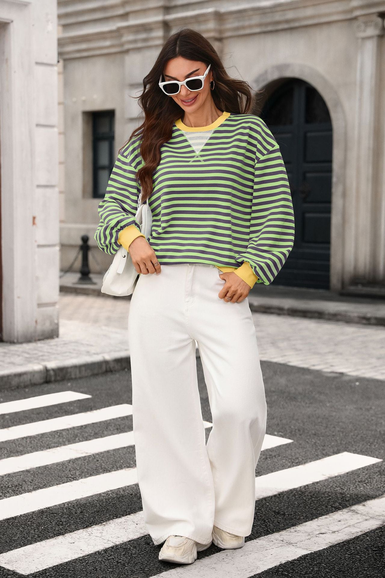 Women's Oversized Striped Contrast Crewneck Sweatshirt