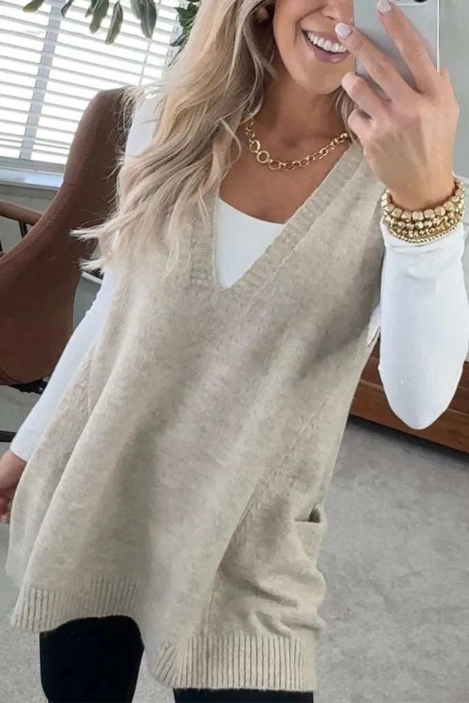 Women's Oversized V-Neck Knit Sweater Vest with Pockets