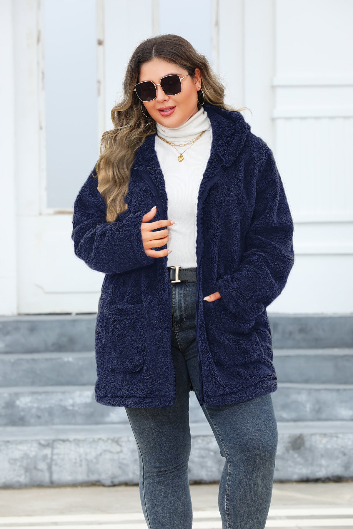 Plus Size Women's Thickened Hooded Plush Jacket