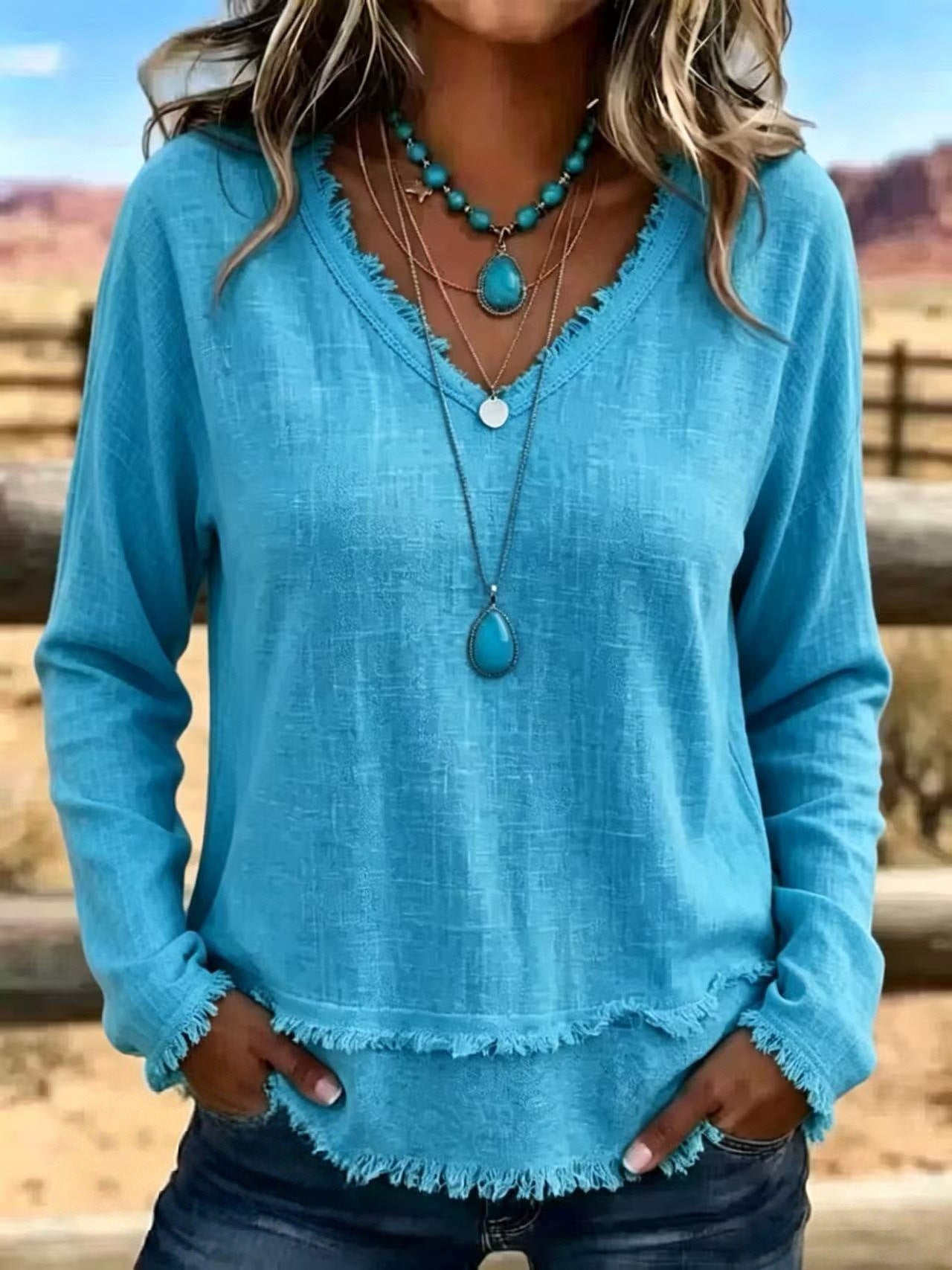 Women's Frayed Hem V-Neck Long Sleeve Casual Top