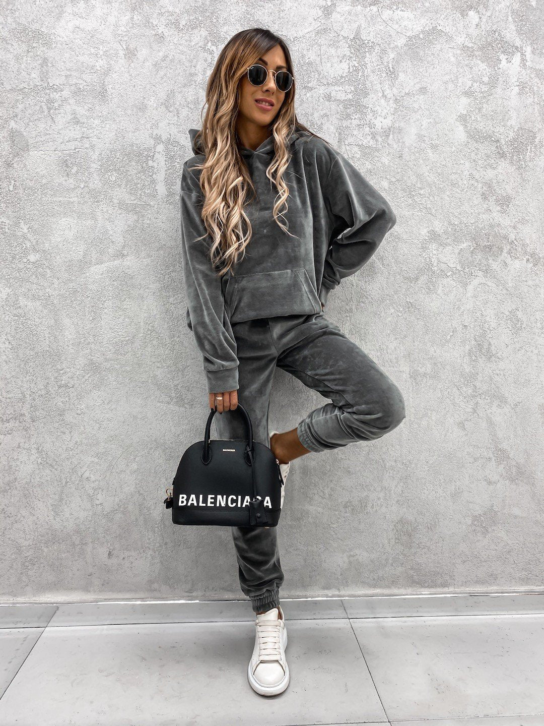 Women's Velvet Hoodie Jogger Pants Two Piece Set