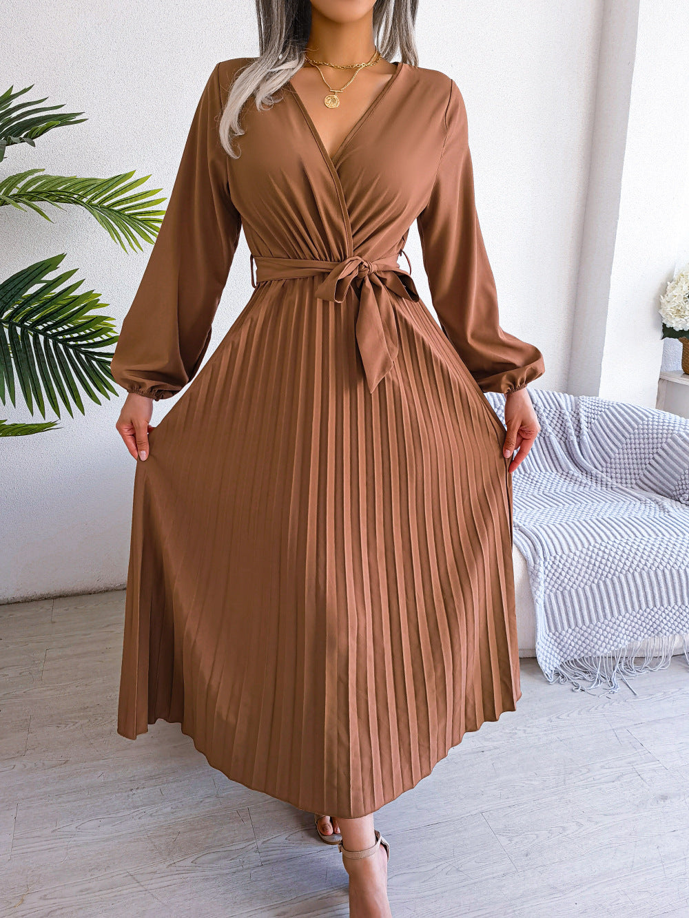 Women's Temperament Cross V-neck Pendulum Pleated Dress