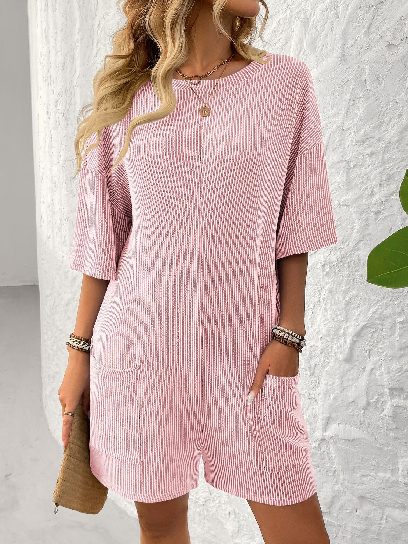 Loose Pocket Back V-Neck Short-Sleeve Jumpsuit