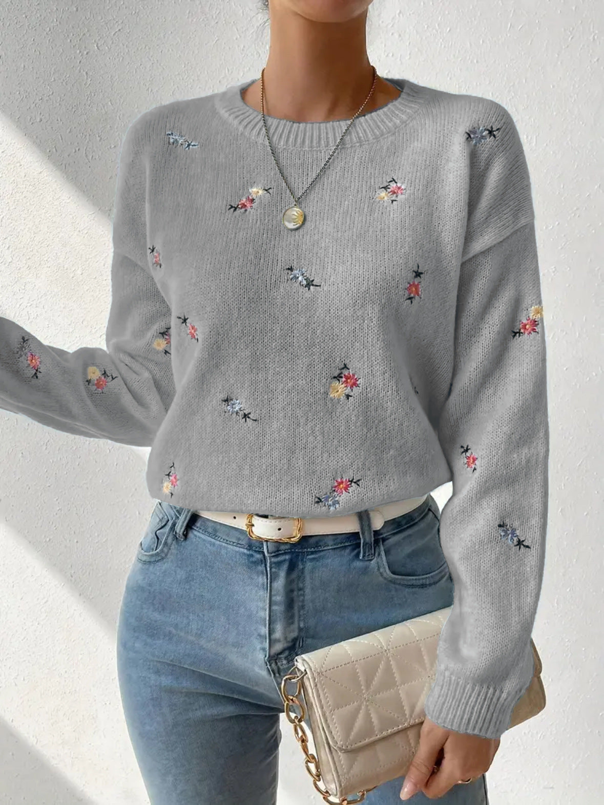 Women's Floral Embroidered Crew Neck Knit Sweater