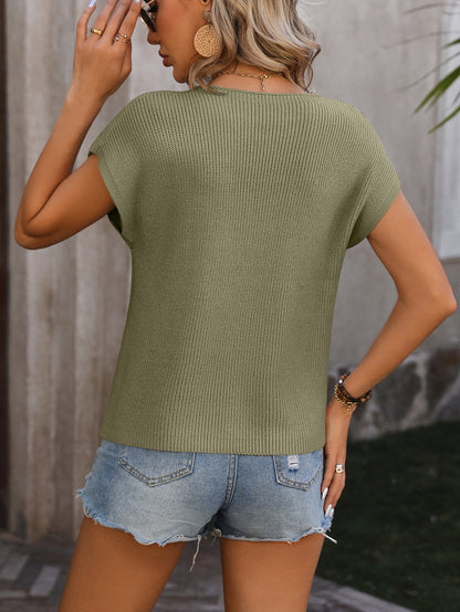 Women Crew Neck Short Sleeve Knit Top with Pocket