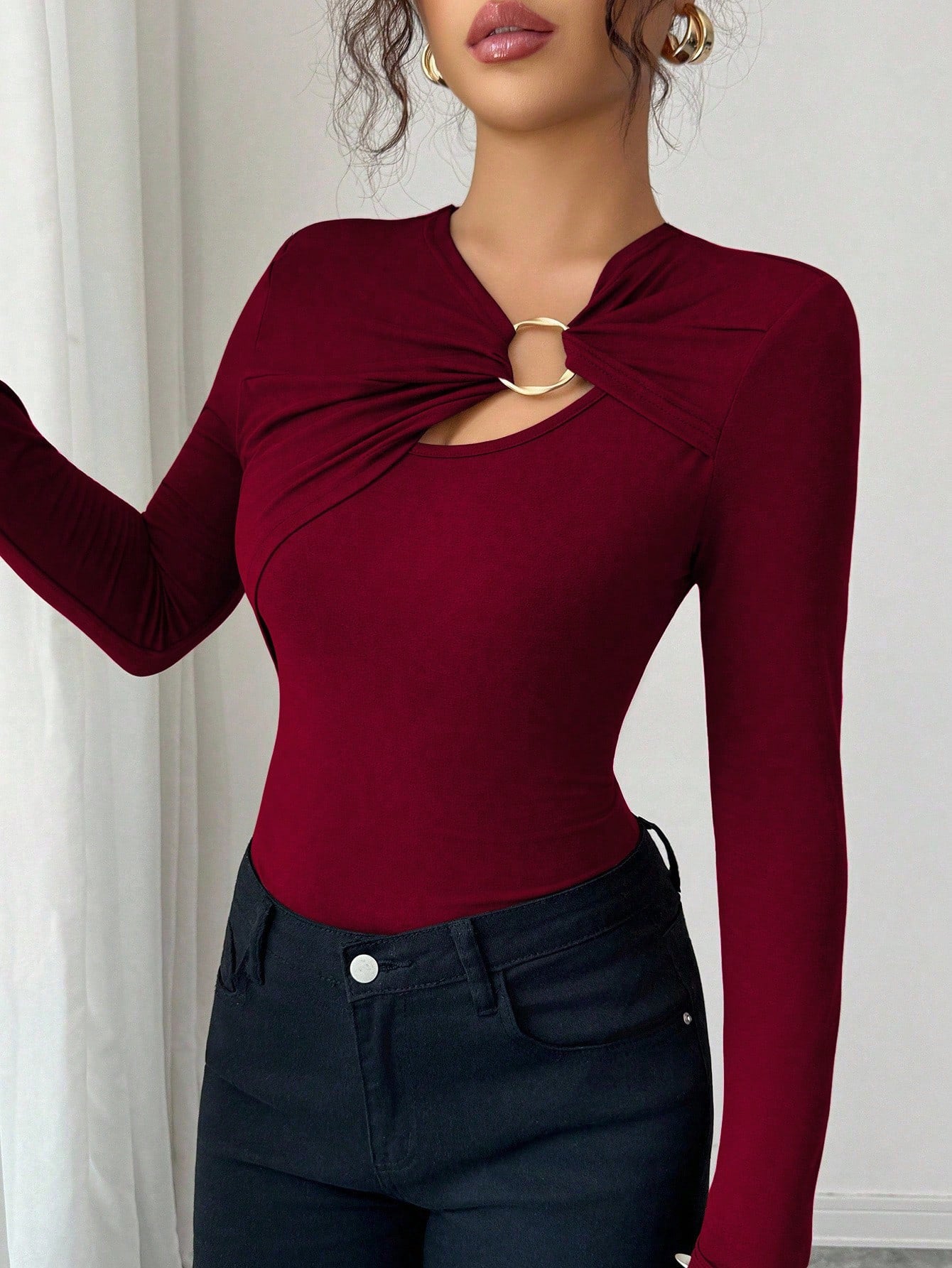 Asymmetrical Cutout Ring Detail Slim Fit Long Sleeve Top