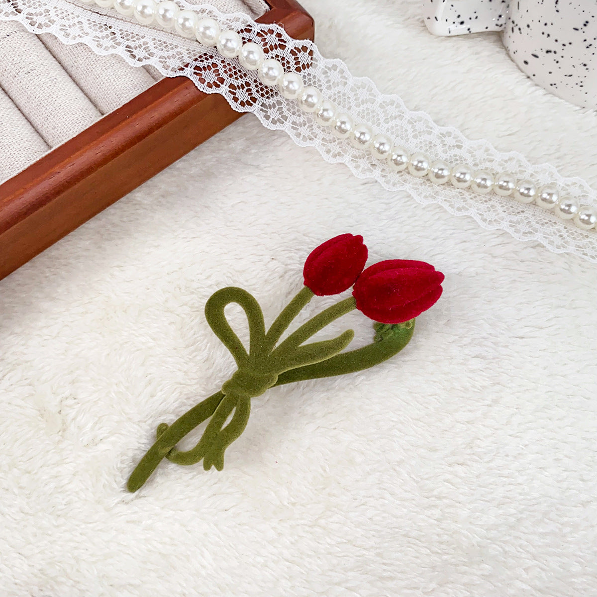 Velvet Tulip Claw Clips Pearl Hair Barrettes