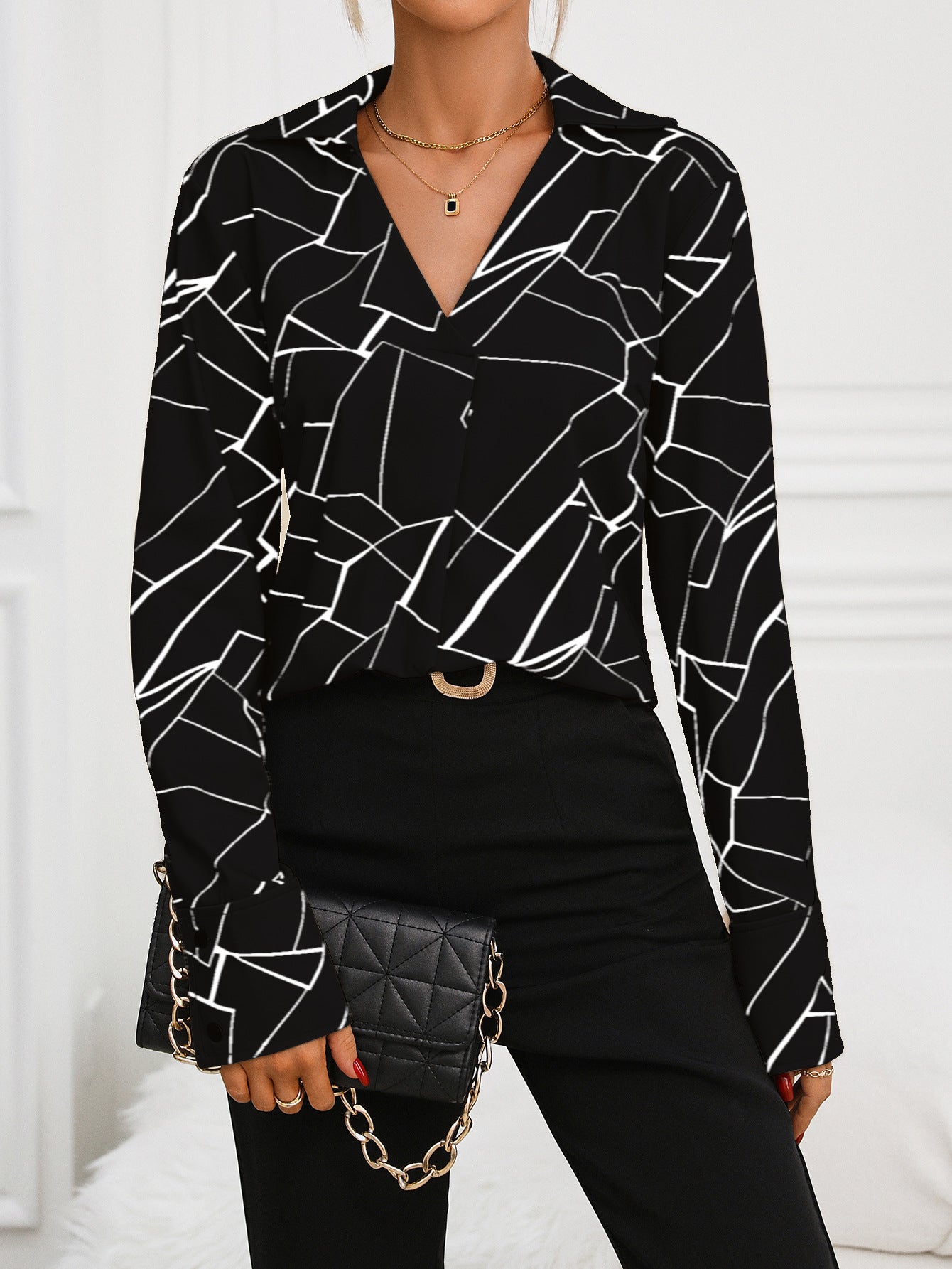 Women's Geometric Print V-Neck Long Sleeve Collared Blouse