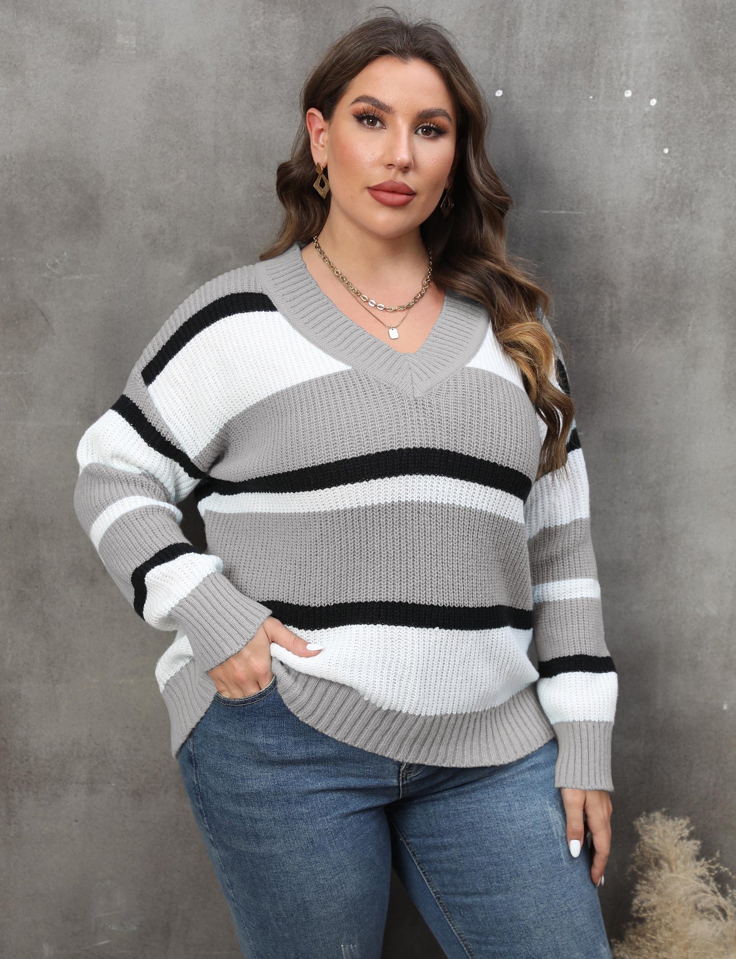 Women's Sweater V-neck Contrasting Color Splicing Loose Pullover Sweater