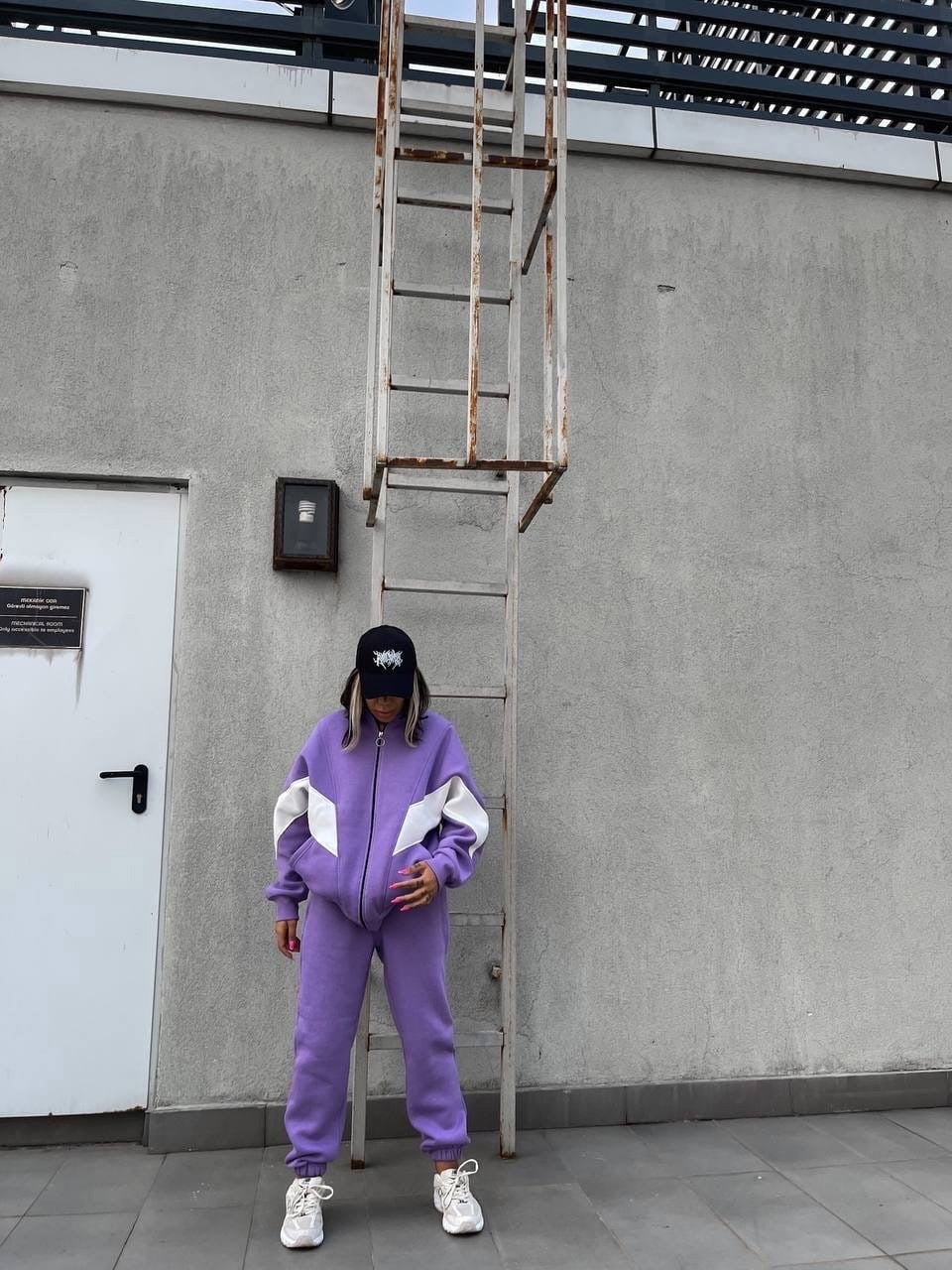 Women's Oversized Color Block 2 Piece Jogger Sweatsuit