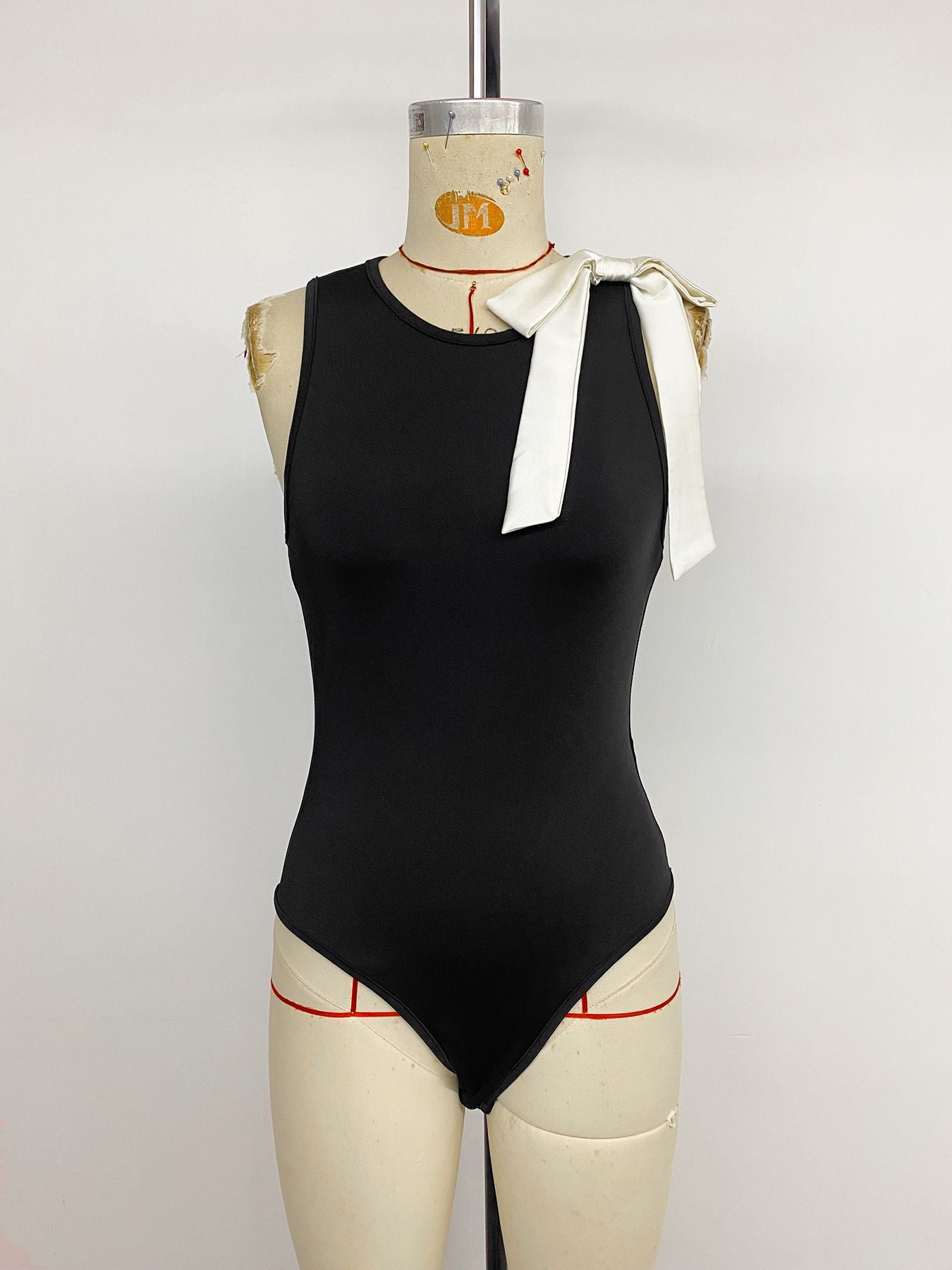 Contrast Bow Sleeveless Bodysuit Slim Fit Going Out Top