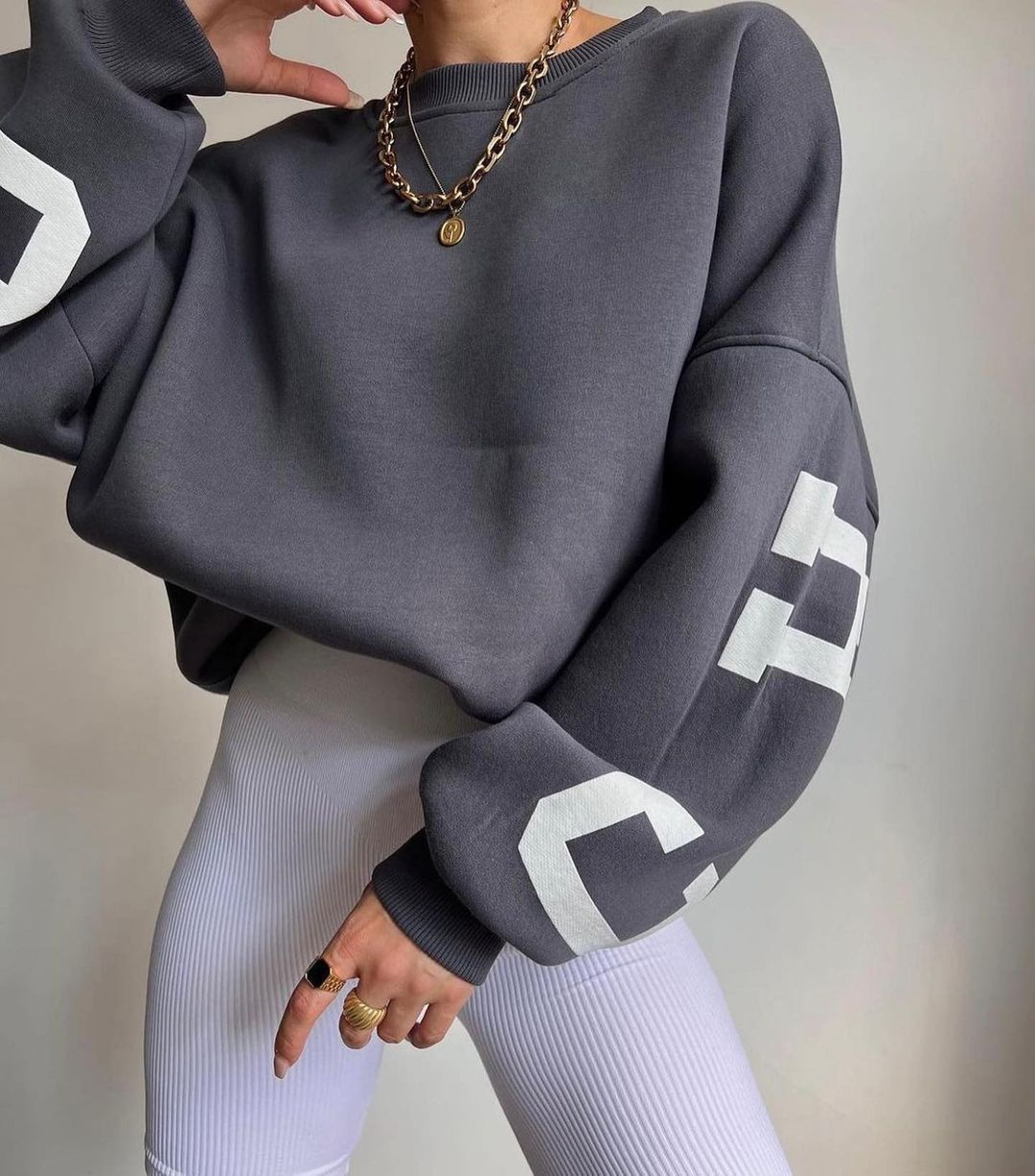 Women's Oversized Graphic Fleece Crewneck Sweatshirt