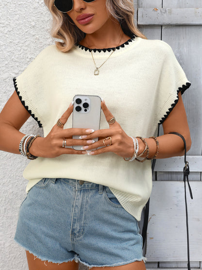 Women’s Scalloped Edge Knit Short Sleeve Top