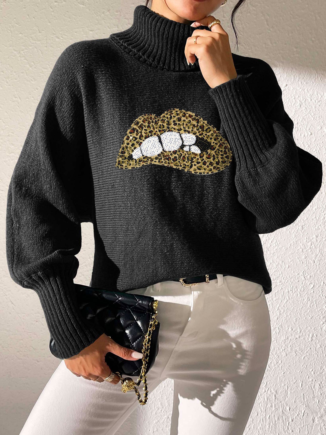 Ladies Bottom Shirt Sequin Embroidered Lip Turtleneck