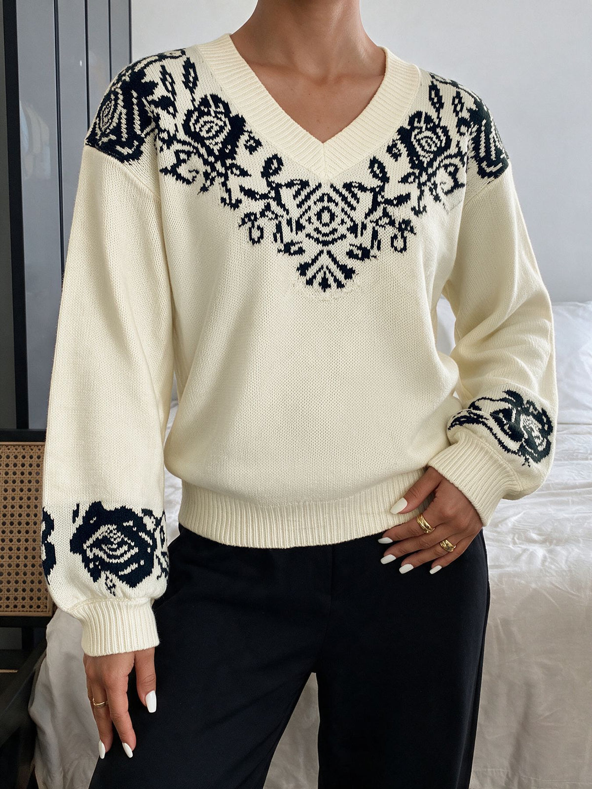 Oversized V-Neck Rose Jacquard Knit Sweater Vintage